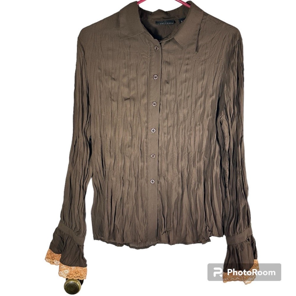 Apostrophe button down with lace cuffs pleats/ruching Women’s large | c11